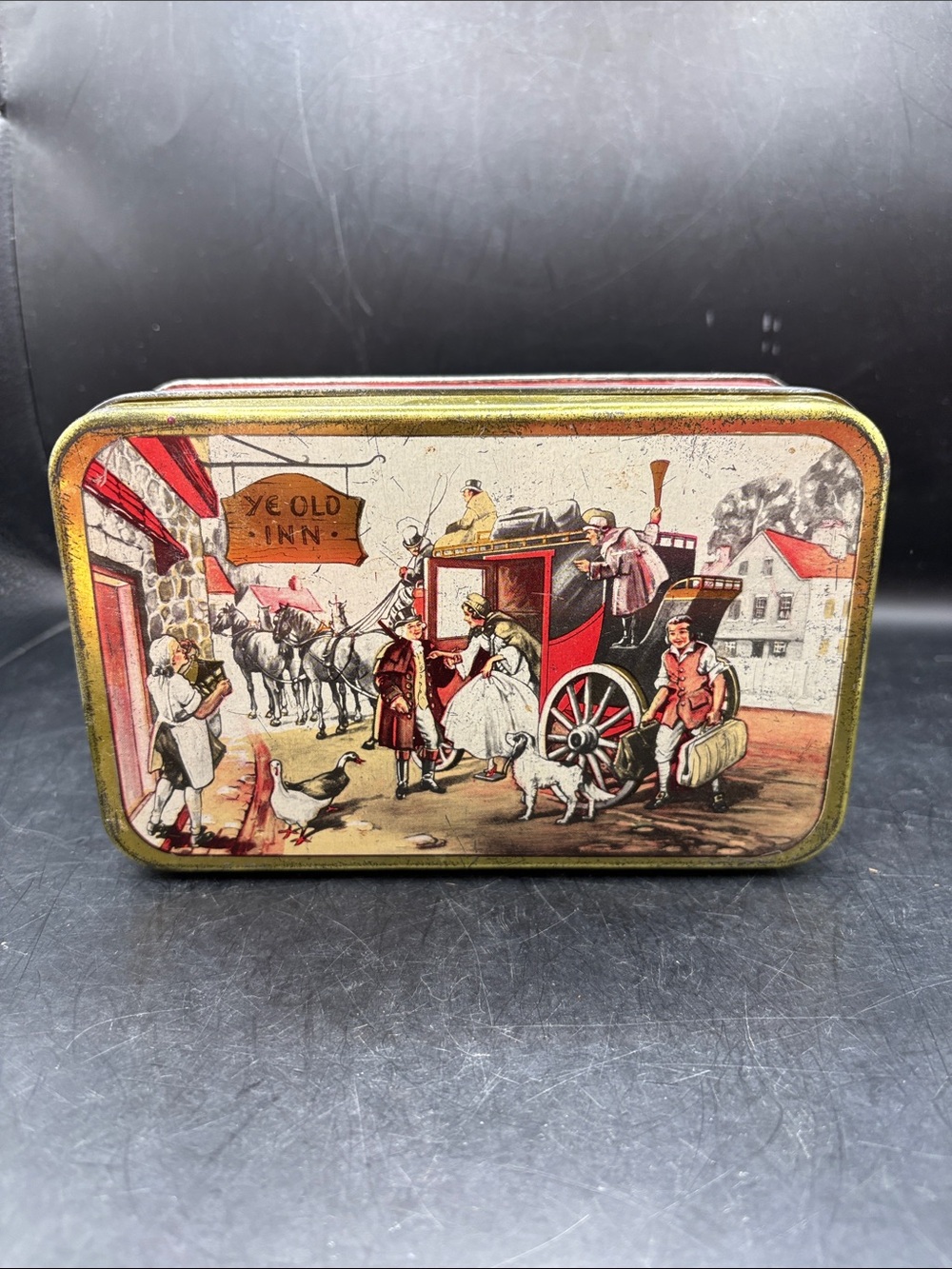 Vintage Ye Old Inn Tin Horse Carriage